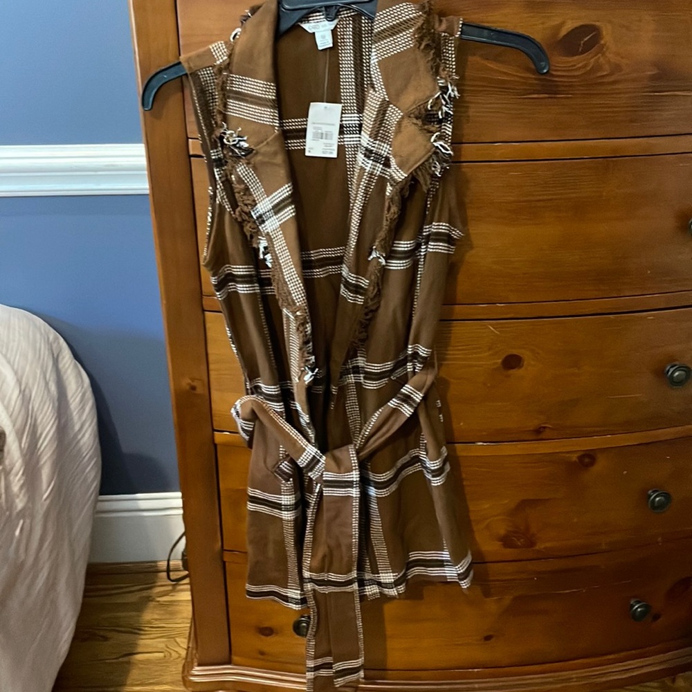 NWT brown and black vest Size M